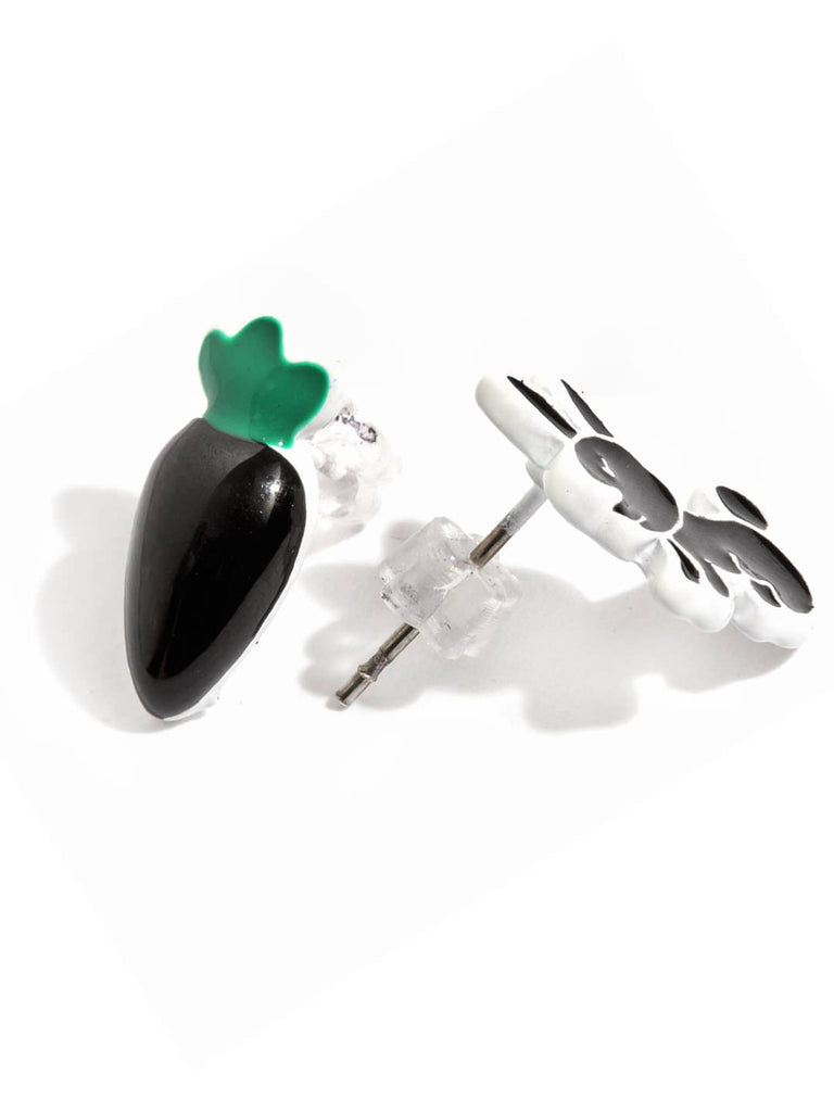 Svelte Girls Black Stud Earrings